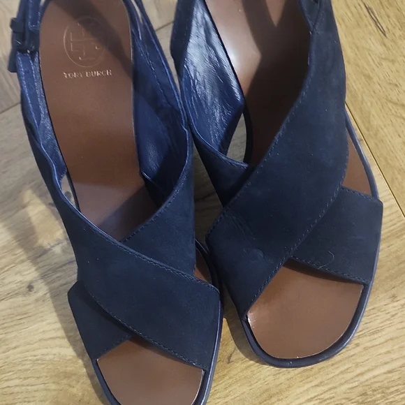 Tory Burch Plataforms Navy and Brown Women's Wedge Sandals - Picture 12 of 16